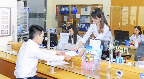 Foreign currency trading at counter